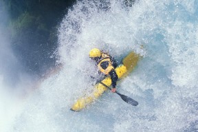 开云体育-文班亚马爆发！骑士巅峰对决，马刺为何仍败？