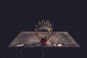 开云官网-皮克成为全场焦点，加纳正面击溃塞维利亚，当足球成为非洲大陆的呐喊