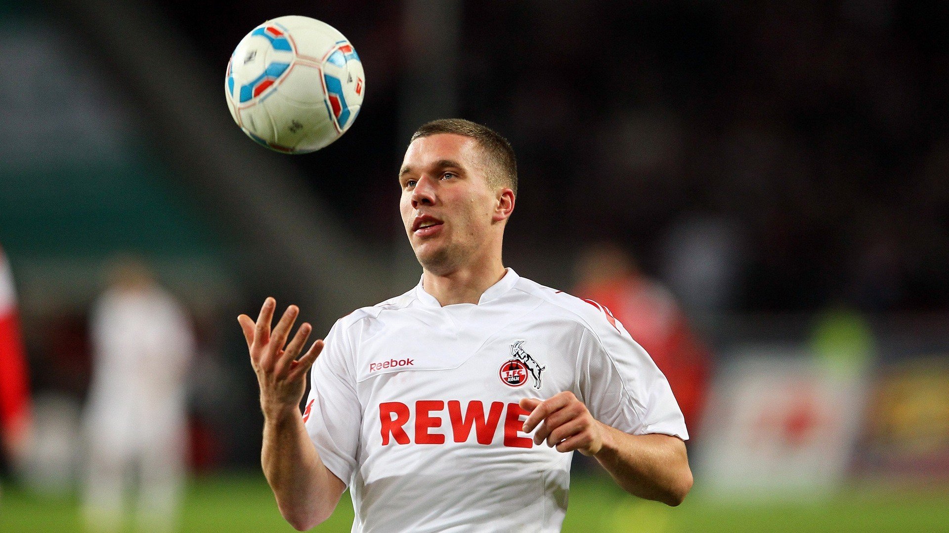 深圳队单节拉开国王，当东方铁血遇上西方神话，利拉德用纪录撕碎篮球次元壁